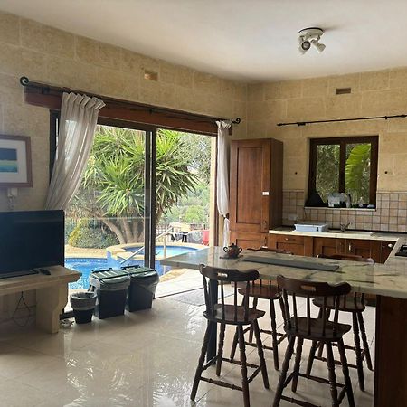 Sunny Gozo Getaway Pool & Easy Check-In Ghajn il-Kbira (Gozo) エクステリア 写真