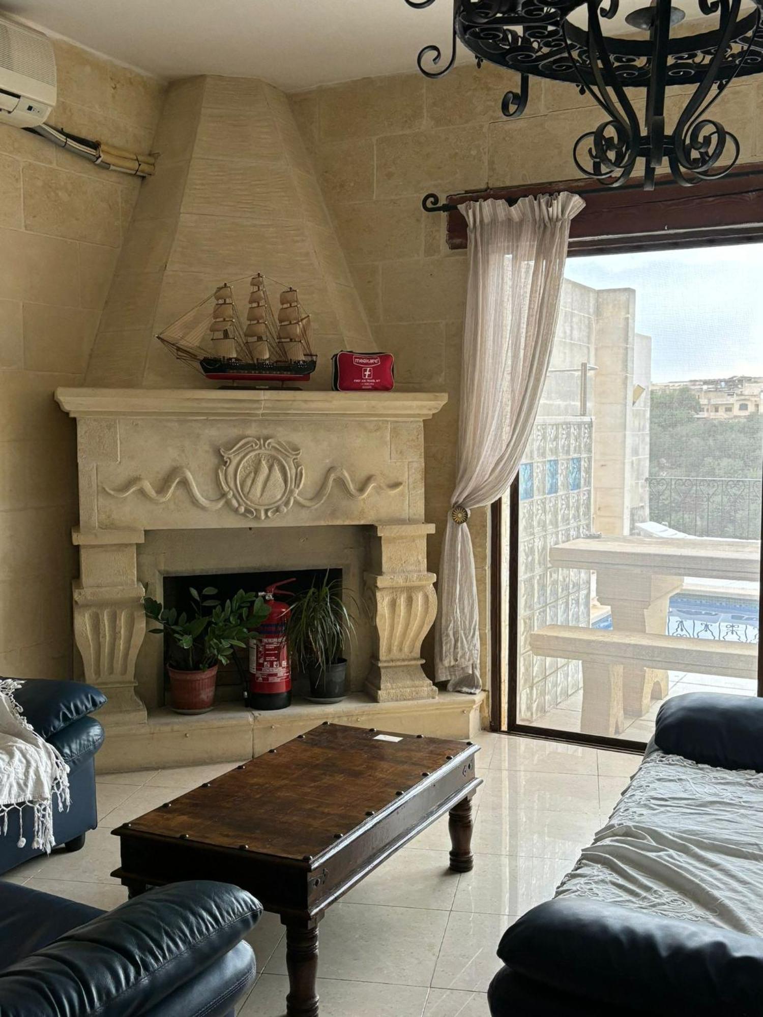 Sunny Gozo Getaway Pool & Easy Check-In Ghajn il-Kbira (Gozo) エクステリア 写真